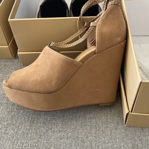 Michael Kors Hastings wedge suede